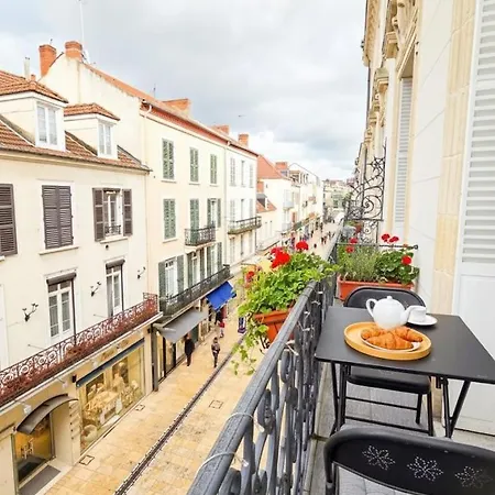 De Charme, Centre Vichy, Thermes