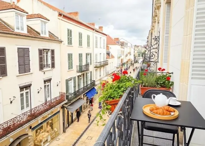 De Charme, Centre Vichy, Thermes